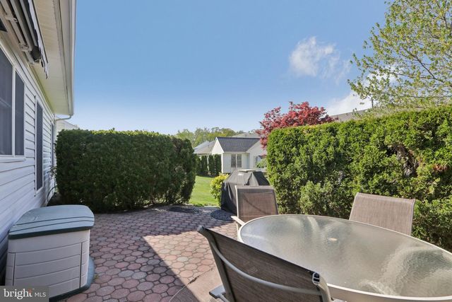 48 SUNSET LN, Columbus, NJ 08022