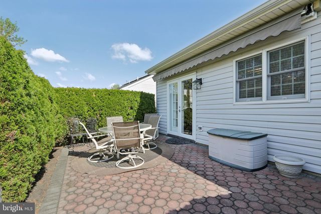 48 SUNSET LN, Columbus, NJ 08022