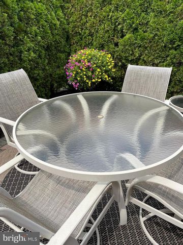 48 SUNSET LN, Columbus, NJ 08022