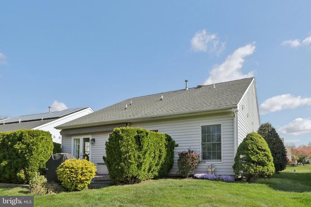 48 SUNSET LN, Columbus, NJ 08022