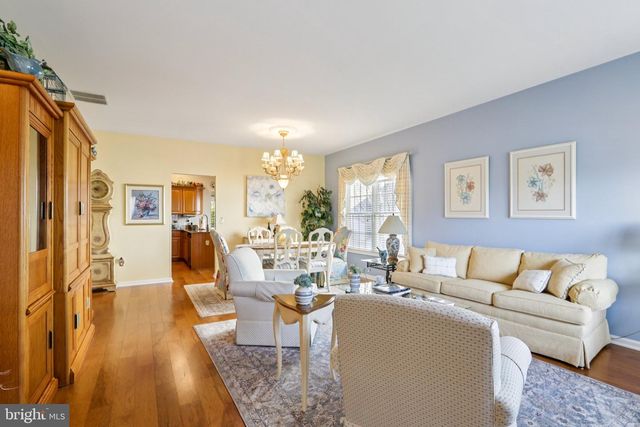 48 SUNSET LN, Columbus, NJ 08022