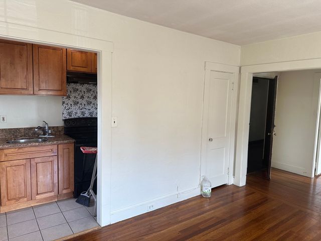 100 Washington Street 27, Quincy, MA 02169