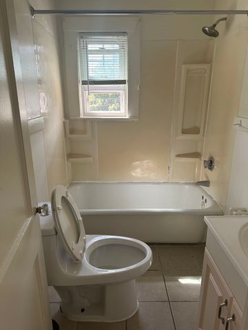 100 Washington Street 27, Quincy, MA 02169