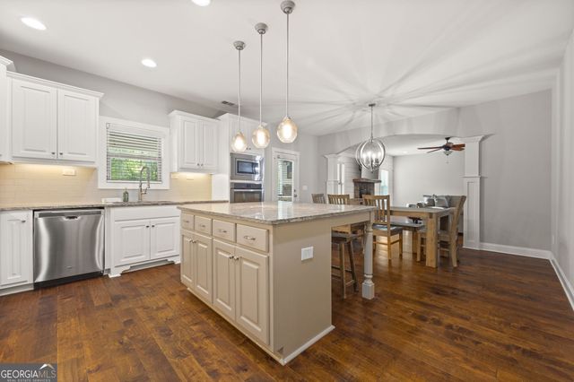 100 Woolsey Park Drive, Fayetteville, GA 30215