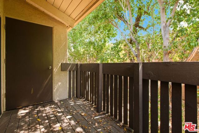 18350 Hatteras Street 253, Tarzana, CA 91356