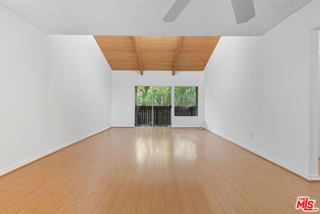 18350 Hatteras Street 253, Tarzana, CA 91356