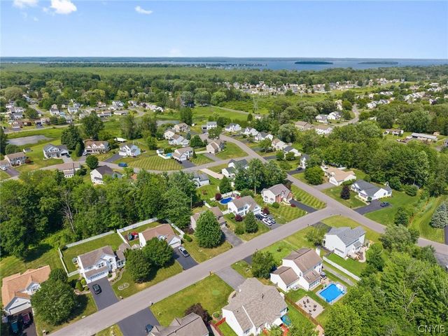 8605 Lydia Lane, Cicero, NY 13039