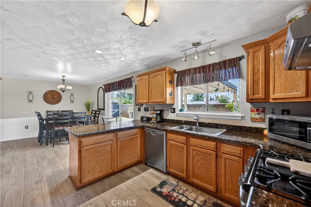 Image 21 of property listing at 331 Lido Street, Redlands, CA 92374