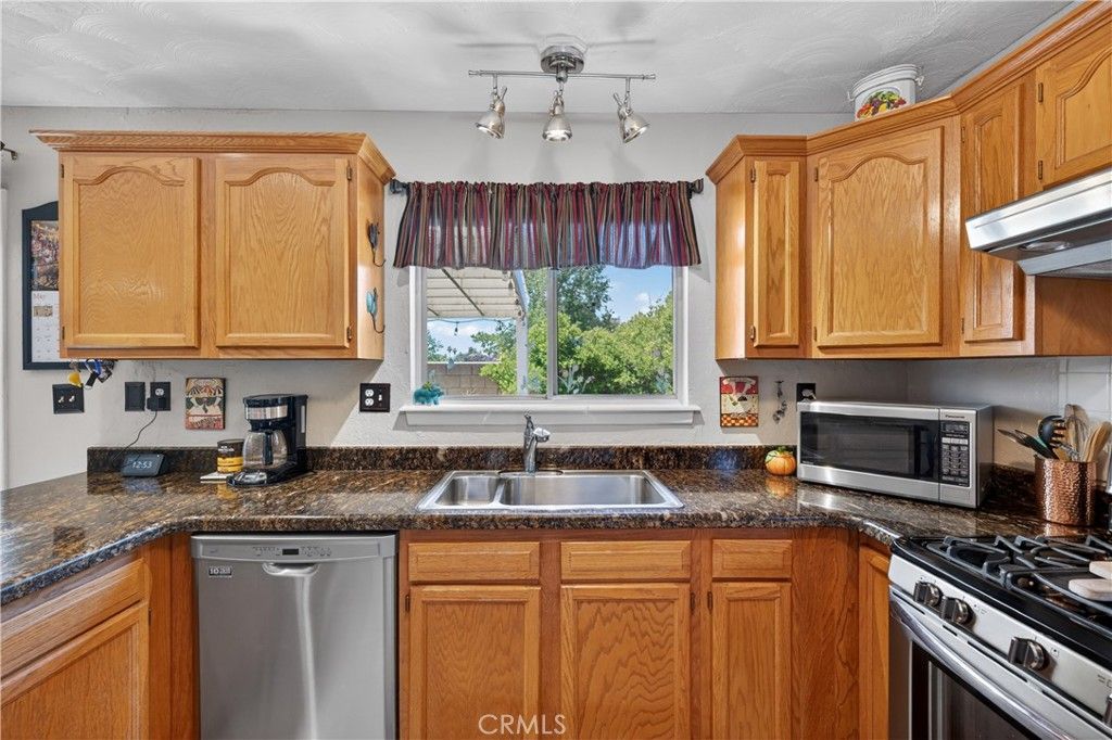 Image 22 of property listing at 331 Lido Street, Redlands, CA 92374