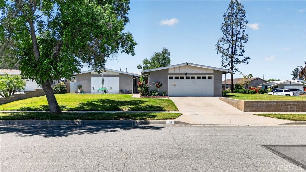 Image 6 of property listing at 331 Lido Street, Redlands, CA 92374