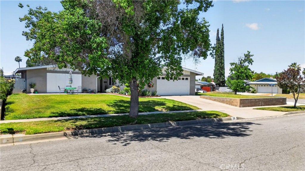 Image 7 of property listing at 331 Lido Street, Redlands, CA 92374