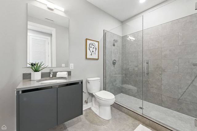 146 W Erie Street 1401, Chicago, IL 60654