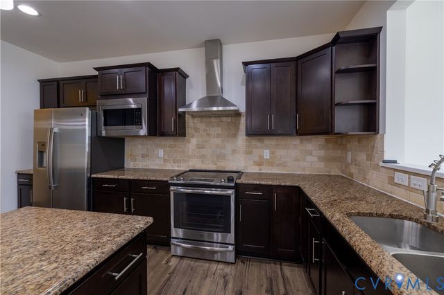 5054 Maben Hill Ln, Glen Allen, VA 23059