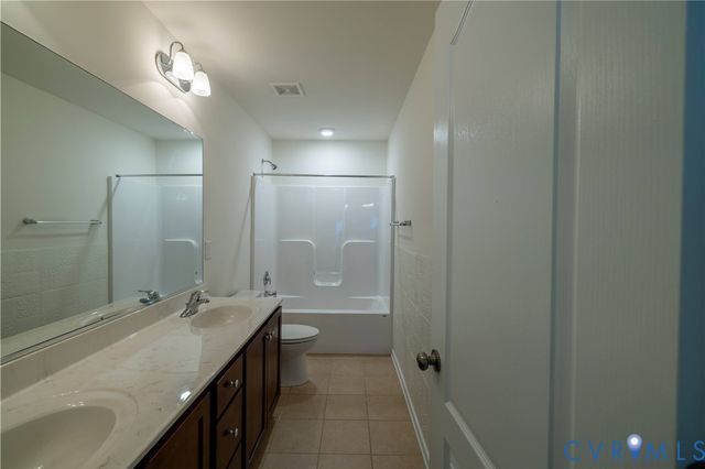 5054 Maben Hill Ln, Glen Allen, VA 23059