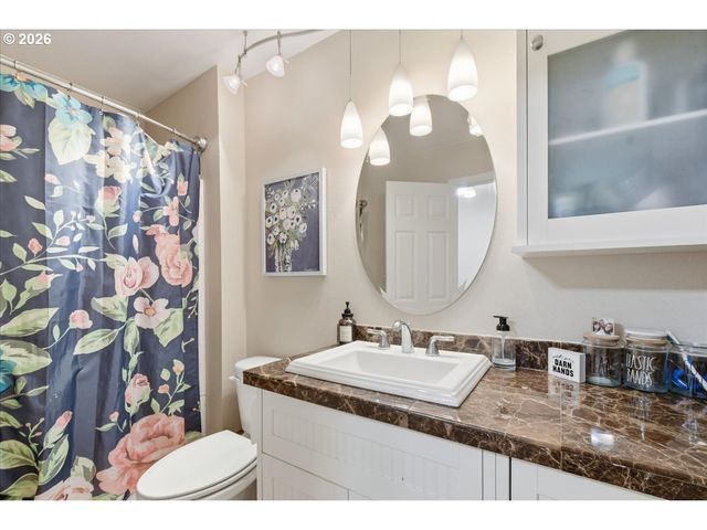 11010 Ne 8TH Ave, Vancouver, WA 98685