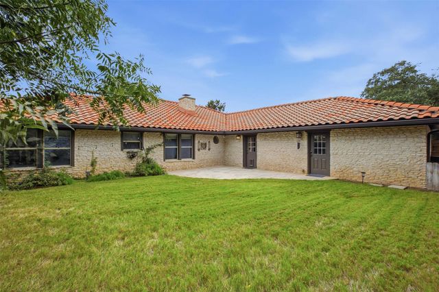 105 Tallstar DR, Lakeway, TX 78734