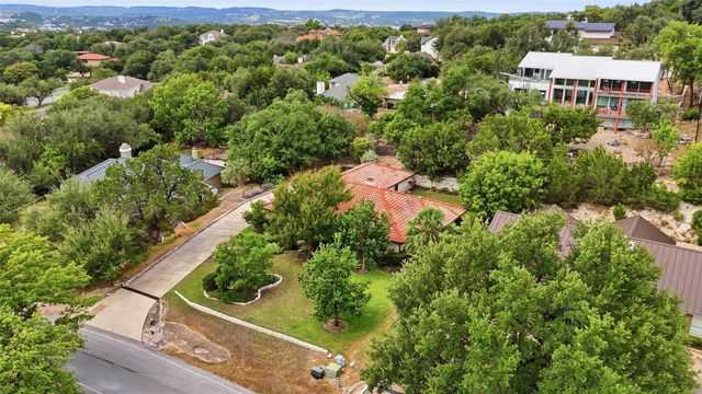 105 Tallstar DR, Lakeway, TX 78734