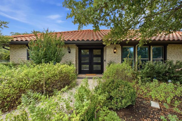 105 Tallstar DR, Lakeway, TX 78734
