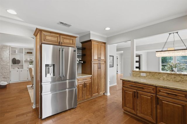 105 Tallstar DR, Lakeway, TX 78734