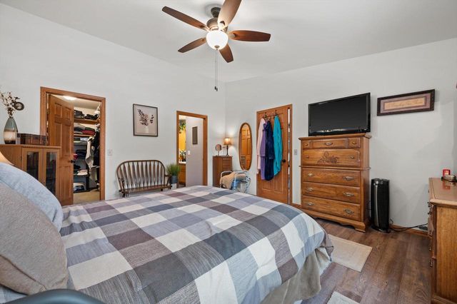 1624 Garden LANE, West Bend, WI 53095