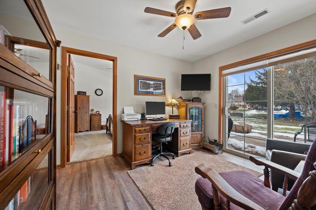 1624 Garden LANE, West Bend, WI 53095