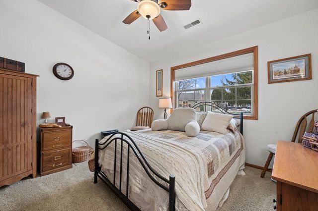 1624 Garden LANE, West Bend, WI 53095