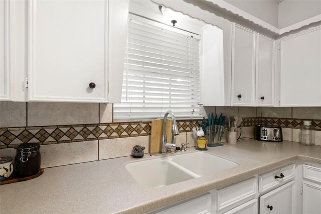 4205 Lariat Drive, Baytown, TX 77521