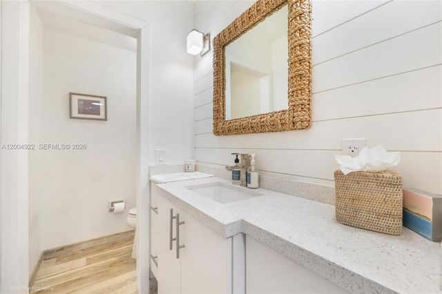 2449 S Bayshore Dr, Miami, FL 33133