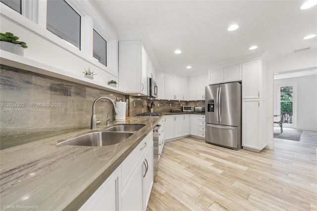 2449 S Bayshore Dr, Miami, FL 33133