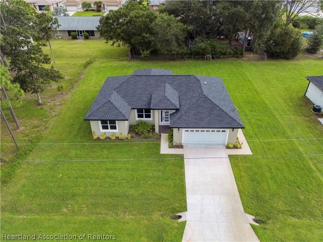 4510 Boabadilla Avenue, Sebring, FL 33872