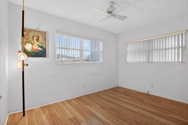 2131 NE 42nd Court 212e, Lighthouse Point, FL 33064