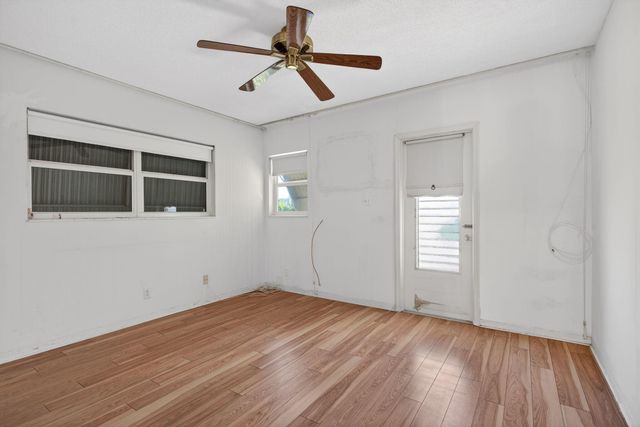 2131 NE 42nd Court 212e, Lighthouse Point, FL 33064