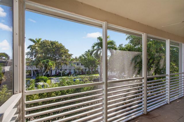 2131 NE 42nd Court 212e, Lighthouse Point, FL 33064