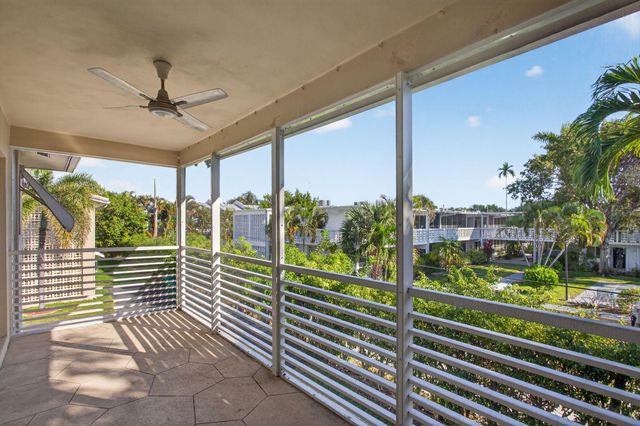 2131 NE 42nd Court 212e, Lighthouse Point, FL 33064