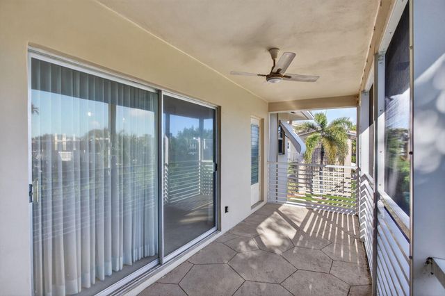 2131 NE 42nd Court 212e, Lighthouse Point, FL 33064