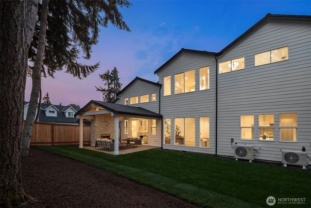 7407 120th Lane NE, Kirkland, WA 98033