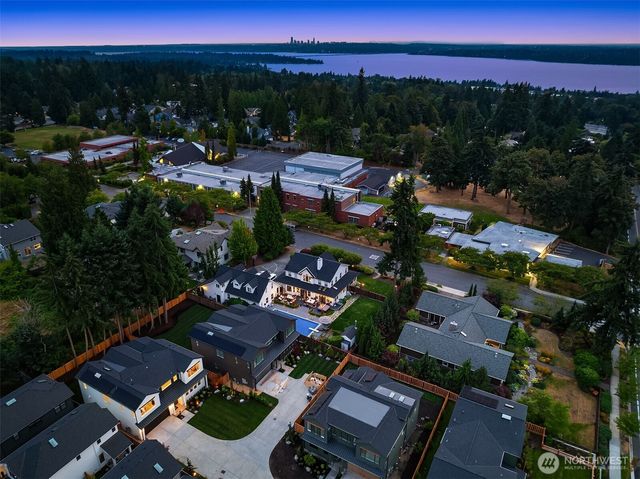 7407 120th Lane NE, Kirkland, WA 98033