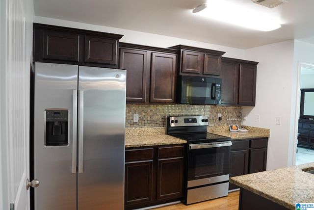 4678 BROOKSHIRE LANE, Bessemer, AL 35022
