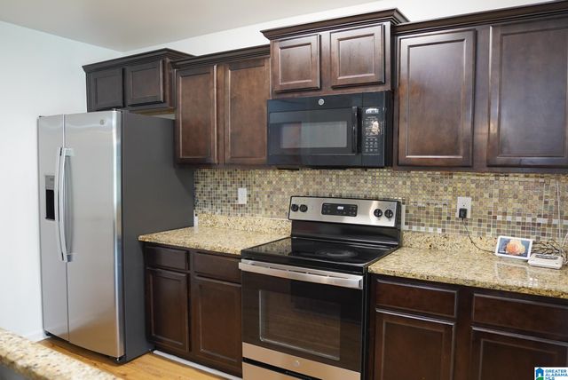 4678 BROOKSHIRE LANE, Bessemer, AL 35022