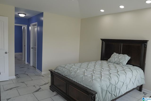 4678 BROOKSHIRE LANE, Bessemer, AL 35022