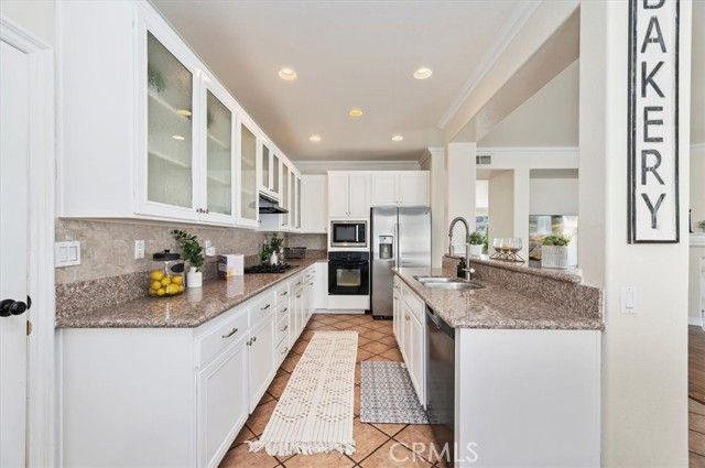 24320 Calle Estancia, Murrieta, CA 92562