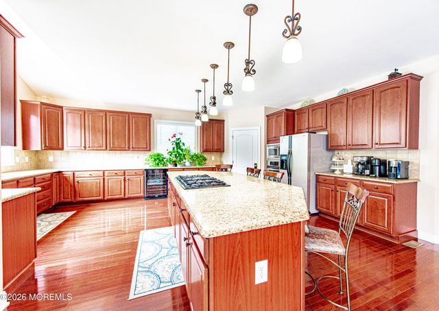 1 Paca Place, Marlboro, NJ 07746