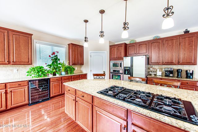 1 Paca Place, Marlboro, NJ 07746