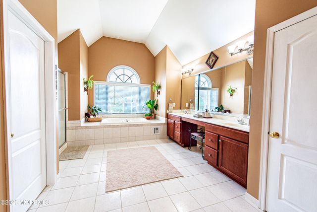 1 Paca Place, Marlboro, NJ 07746