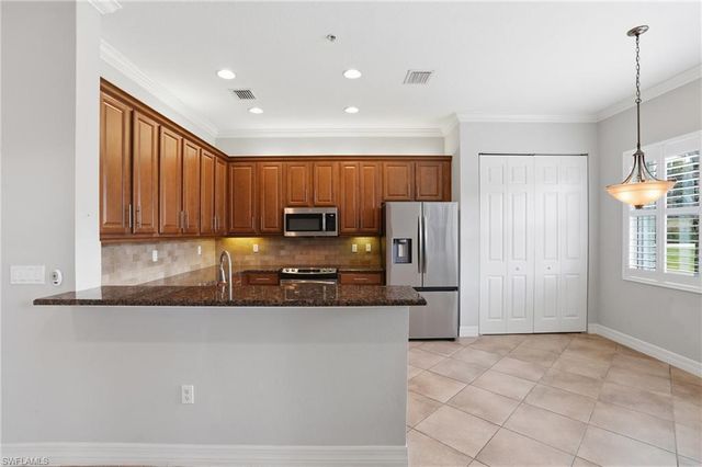 6525 Monterey PT 101, Naples, FL 34105