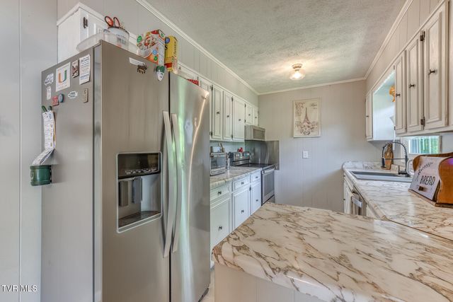 560 Big Ridge Road, Kingsport, TN 37660