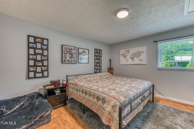 560 Big Ridge Road, Kingsport, TN 37660