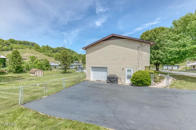 560 Big Ridge Road, Kingsport, TN 37660
