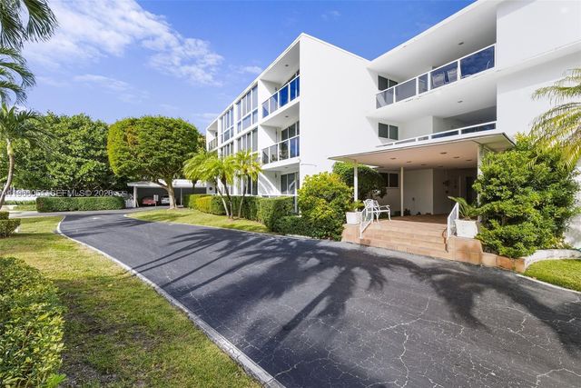 1 Harbour Way 108, Bal Harbour, FL 33154