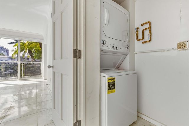 1 Harbour Way 108, Bal Harbour, FL 33154